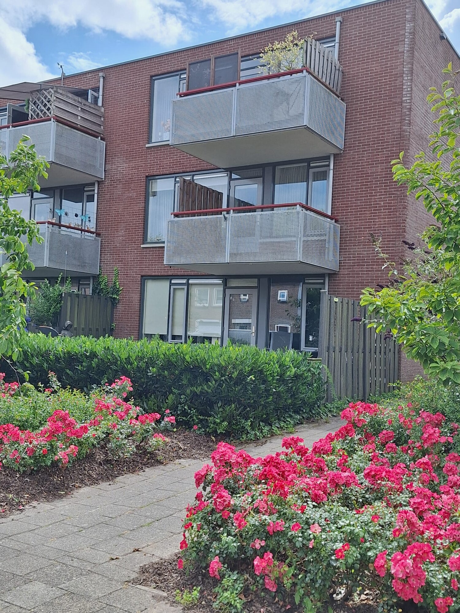 Nijkerkendijk 17--16